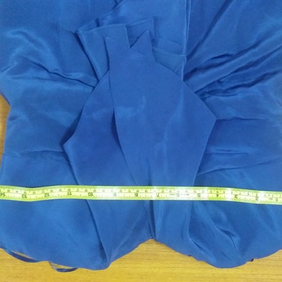 BNWT BCBG Cocktail Dress Size 4 - Picture 9 of 9